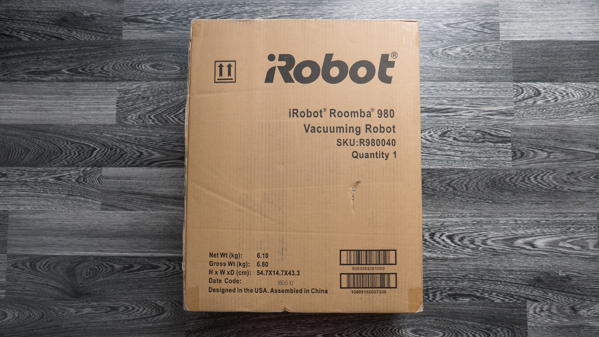 iRobot Roomba 980 Unboxing 01