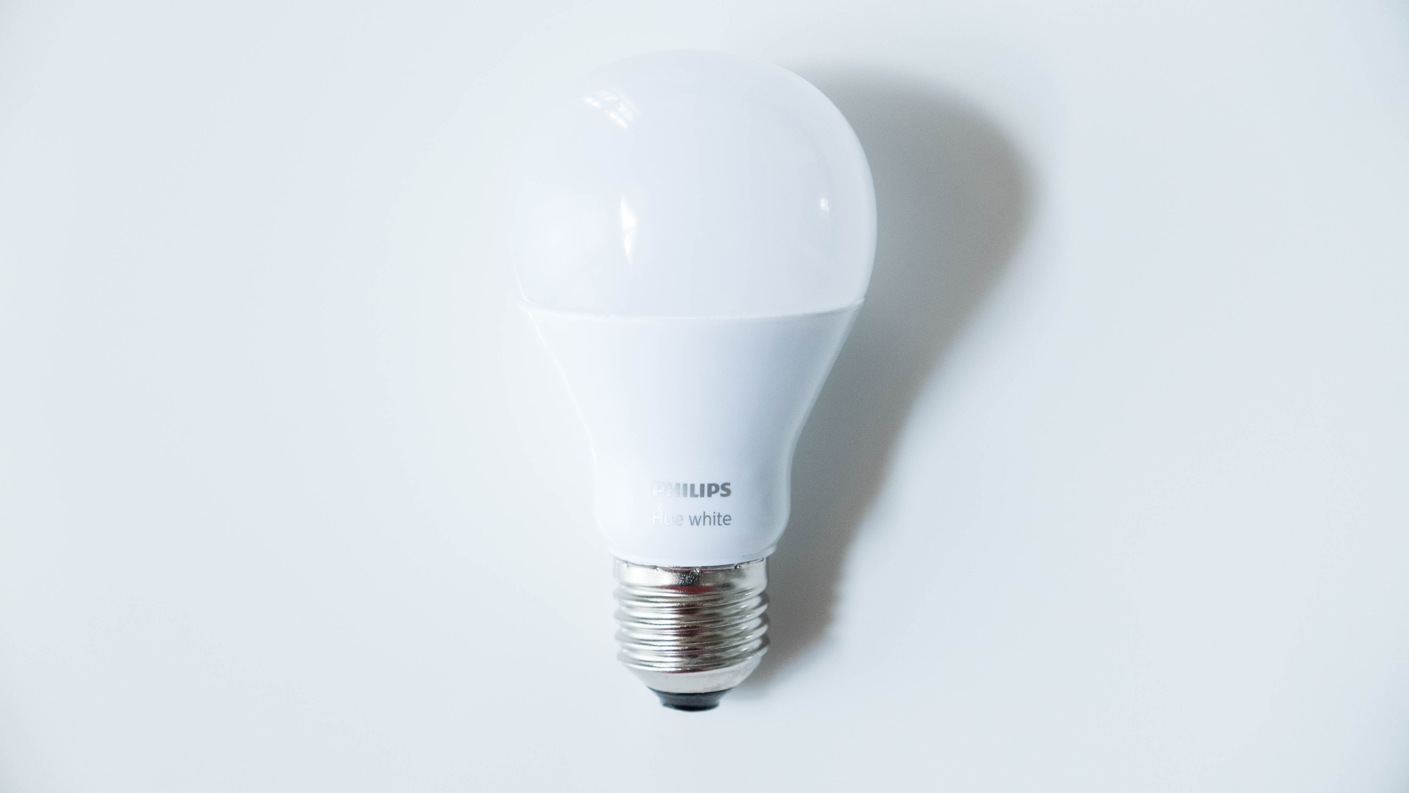 Philips-Hue-White-Bulb-vorne
