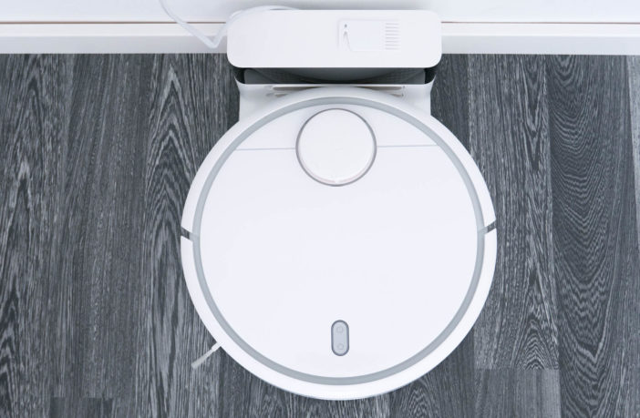 Xiaomi Mi Staubsauger Roboter im Test oben mit Station