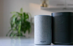 Unterschiede zwischen Alexa des Sonos One und des Amazon Echos