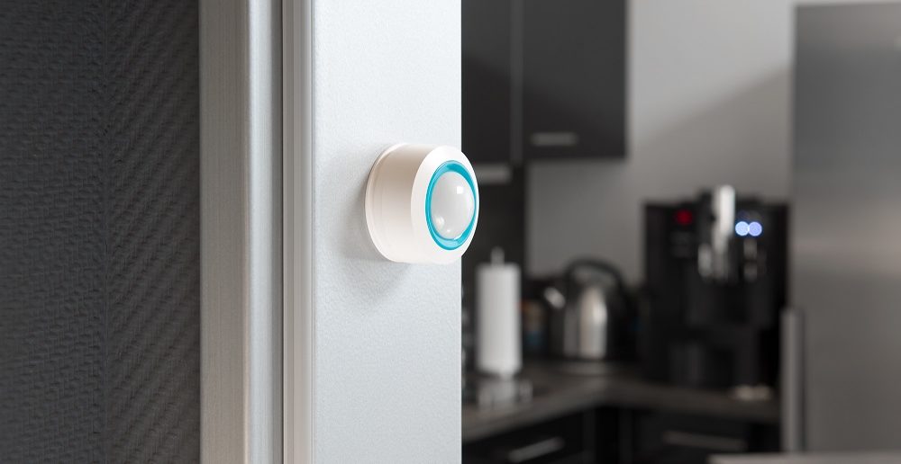 Luminea Home Control WLAN-Temperatur- & Luftfeuchtigkeits-Sensor