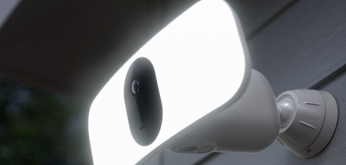 Arlo Pro 3 Flutlicht-Kamera