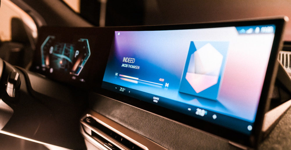BMW iDrive 2021
