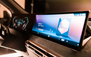 BMW iDrive 2021