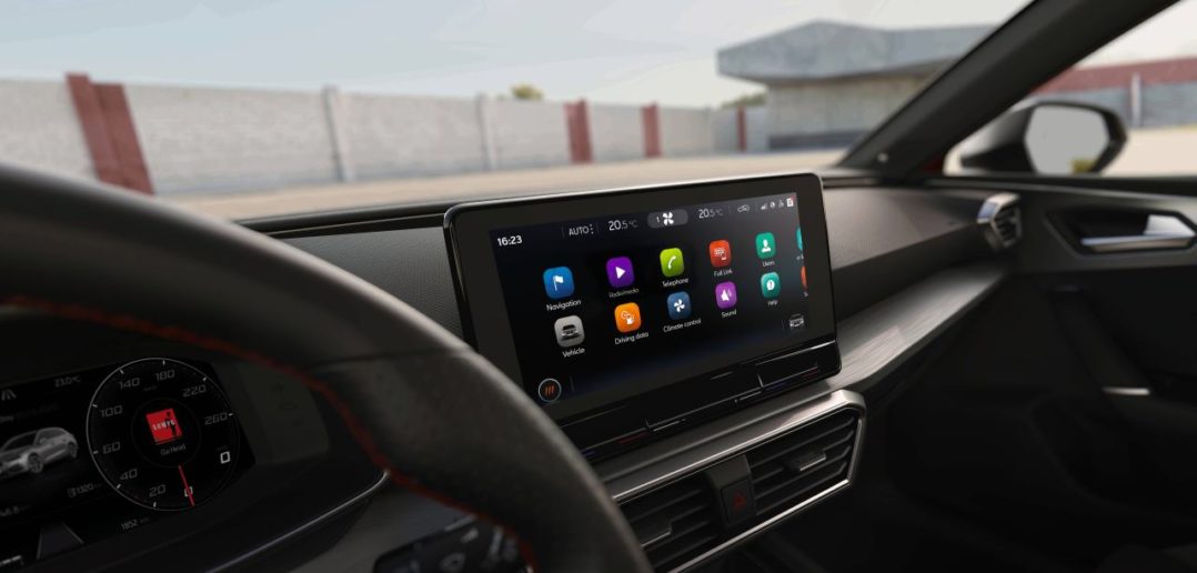 SEAT Expands Wireless Full Link across its renewed line up