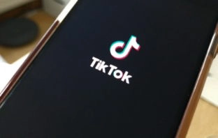 Smartphone TikTok App