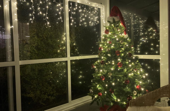 Smarte Weihnachtsbeleuchtung mit Alexa, Google Assistant & Co