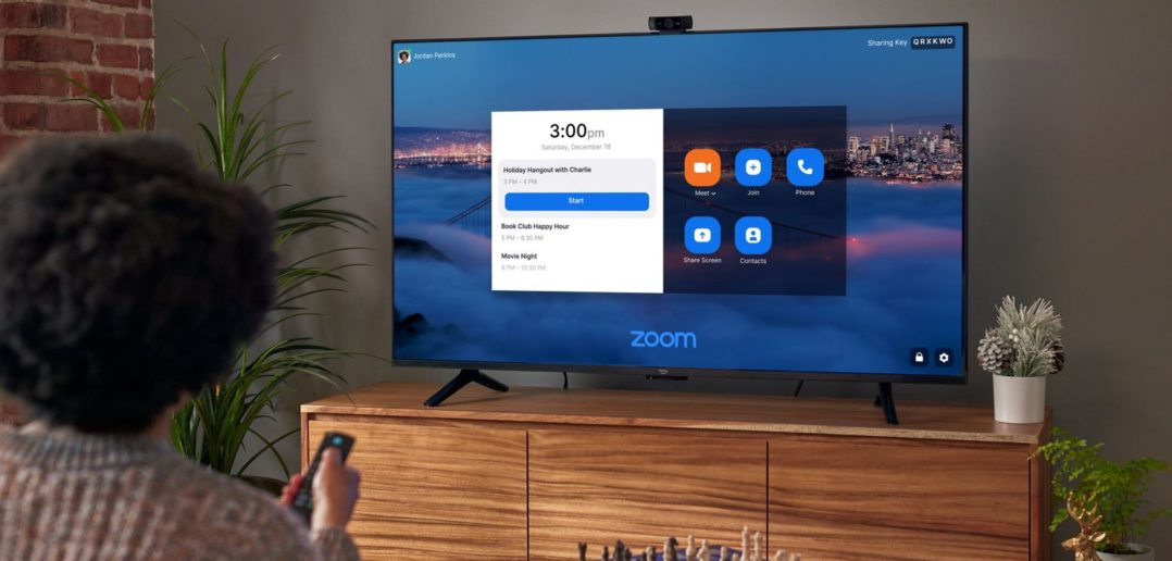 Fire TV Omni Series Fernseher mit geöffneter Zoom App