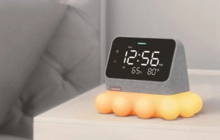 Lenovo Smart Clock Essential mit Ambient Light Dock Gelb