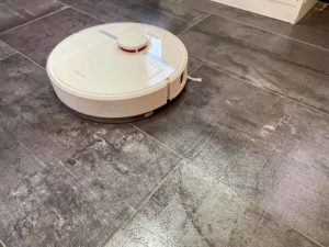 Er besitzt ein einfaches Wischsystem