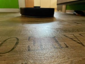 Das Wischen von Hand kann er nicht ersetzen