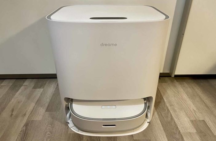 Der Dreame W10 in seiner Waschanlage