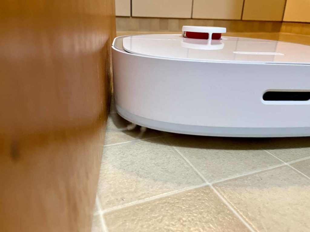 Die Seitenbürste kommt ganz an den Rand