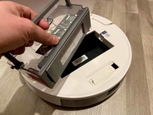 Komfortables Entnehmen des Staubbehälters