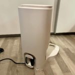 Enthält ein praktisches Kabelmanagement