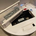 Der Staubbehälter entnommen