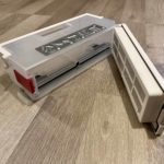 Der Staubbehälter ist leicht zu öffnen