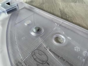 Die gefederten Knöpfe drücken mit 300 Gramm Druck auf den Boden