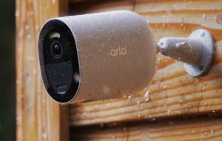 Arlo Go 2