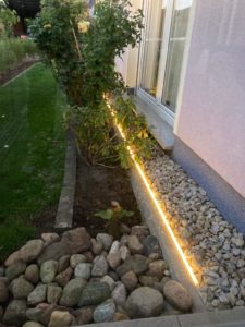 Hue Outdoor Lightstrip Beet warm weiß 2