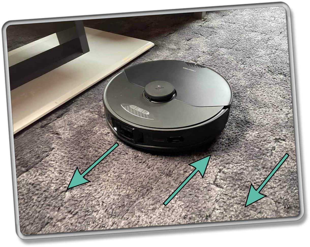 Der Roborock S7 MaxV fährt in geraden Bahnen, die präzise und zielstrebig sind. 