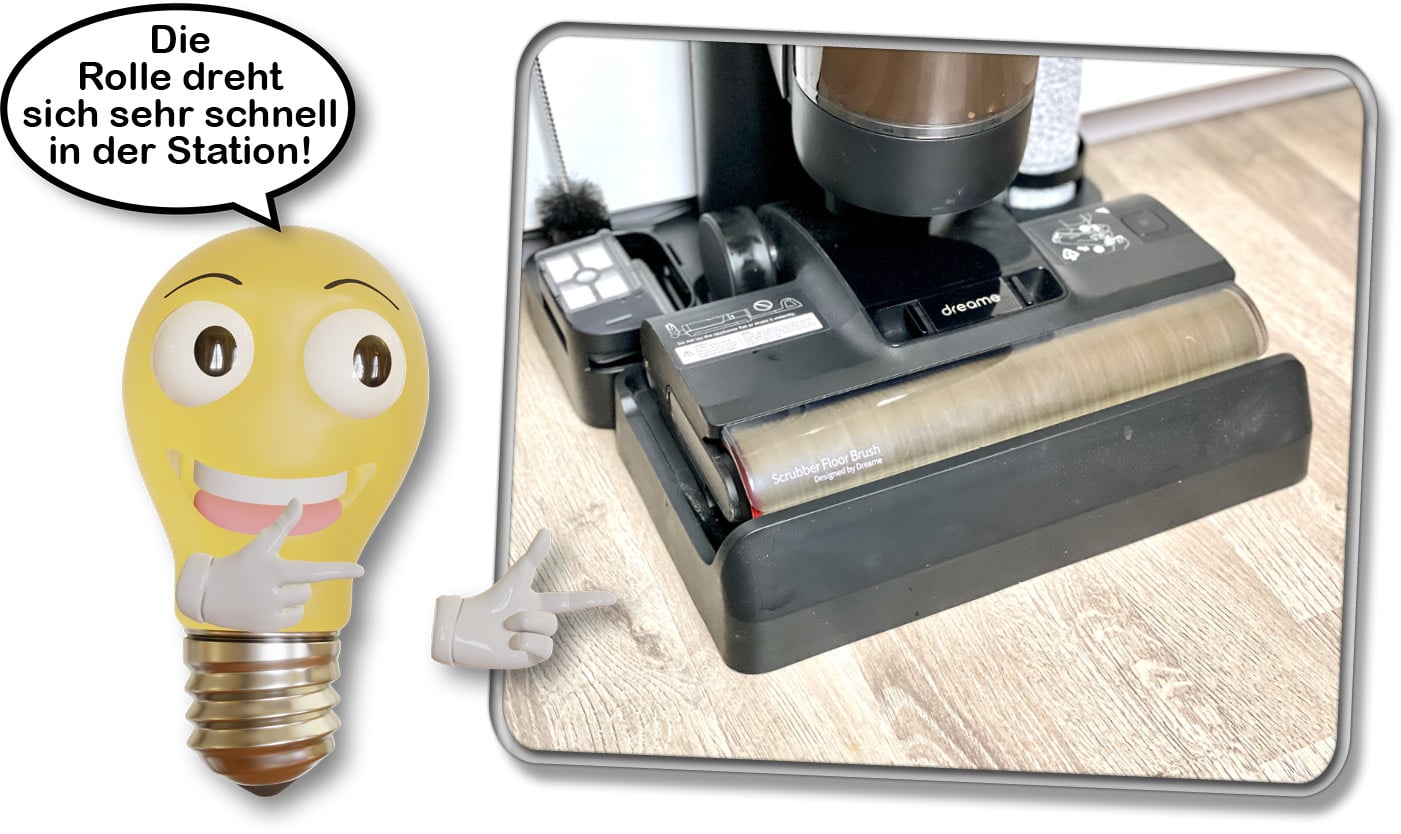 Die Selbstreinigungsfunktion der Station wäscht die Bodenbürste immer sauber. 