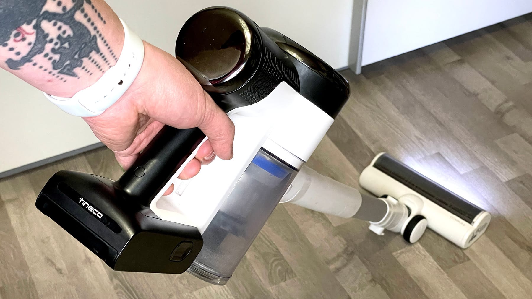 Wir haben uns den Tineco Pure One S15 Pro genau angeschaut. 