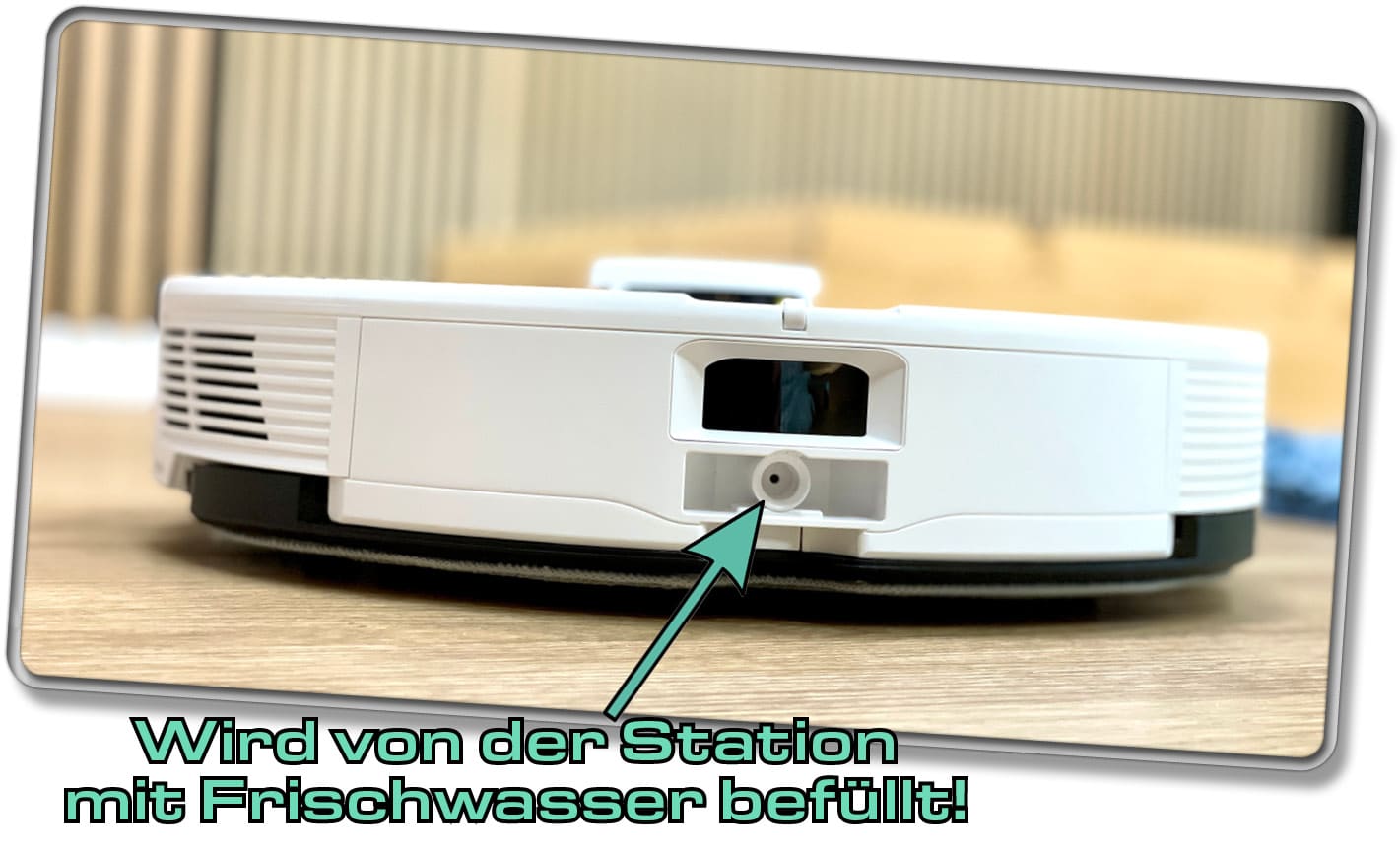 Hier füllt die Station das Wischwasser des Roborock S7 Pro Ultra auf