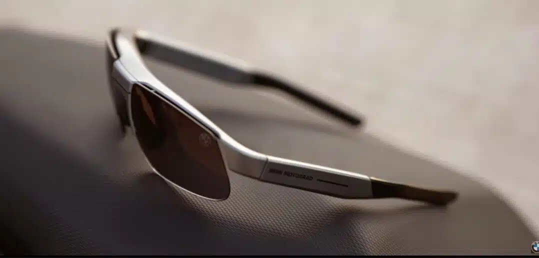 Brille mit Head-up-Display: BMW ConnectedRide Smartglasses