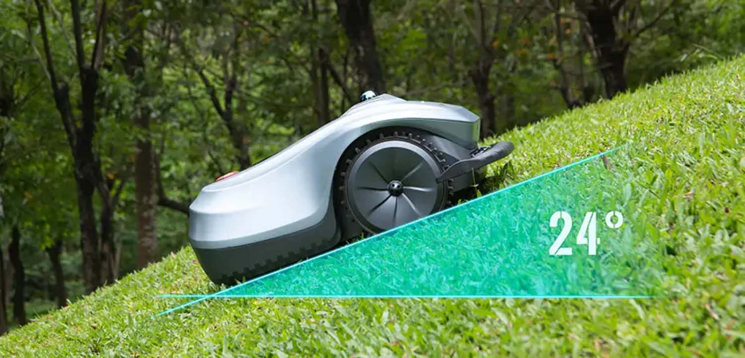 Der Hookii Neomow X schafft Steigungen von 27° oder 45 %