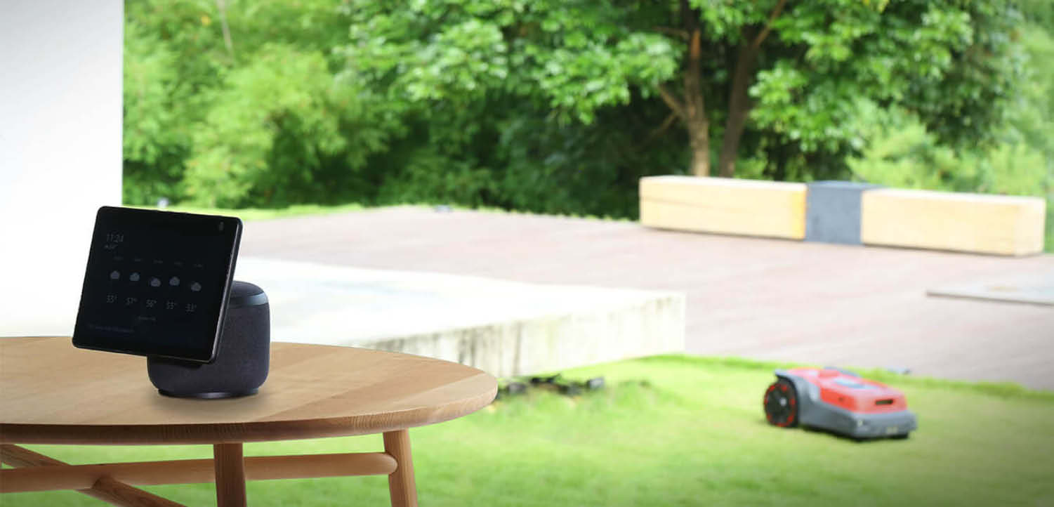 RoboUP Mähroboter - Die Steuerung über die Sprache darf natürlich nicht fehlen