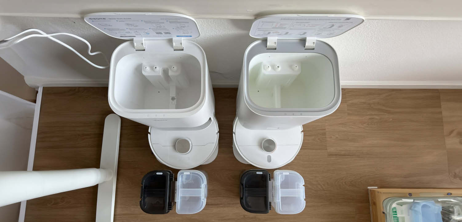 Reinigungsmittel kann direkt in den Wassertank der Reinigungsstation gegeben werden. 