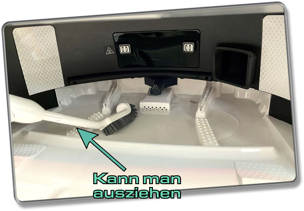 ECOVACS Deebot T20 Omni - Die Reinigung der Station erfolgt mit dem Reinigungstool und einem Modus