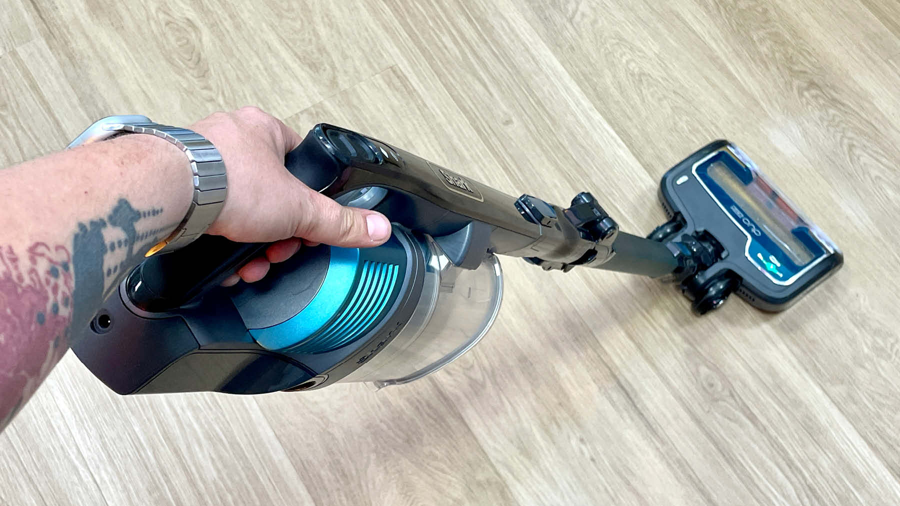 Shark Anti Hair Wrap IZ201EUT - Wir haben den flexiblen Akkusauger getestet!