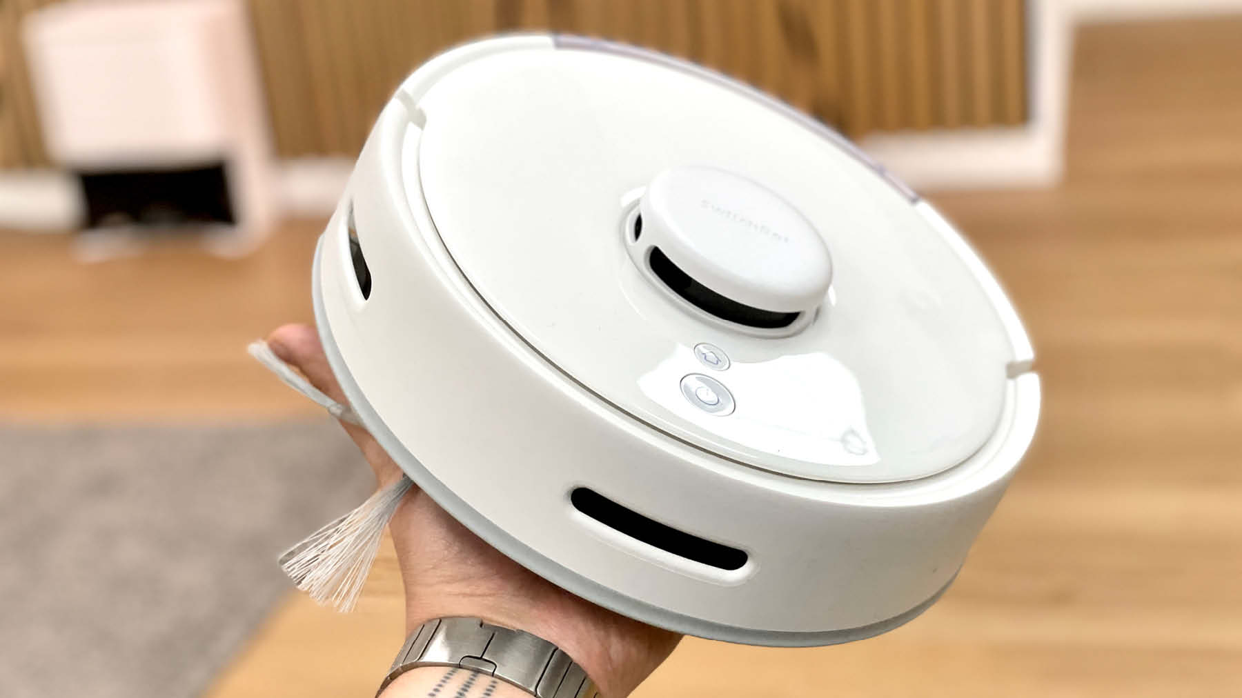 SwitchBot K10+ - Wir haben den kleinsten Saugroboter der Welt getestet!