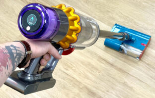 Dyson V15s Detect Submarine - Wir haben den Akkusauger-Wischsauger ganz genau unter die Lupe genommen!