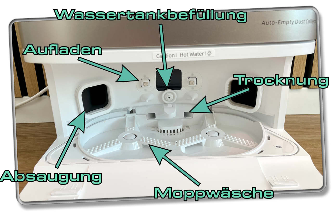 Hier findet die vollständige Reinigung des Saugroboters statt