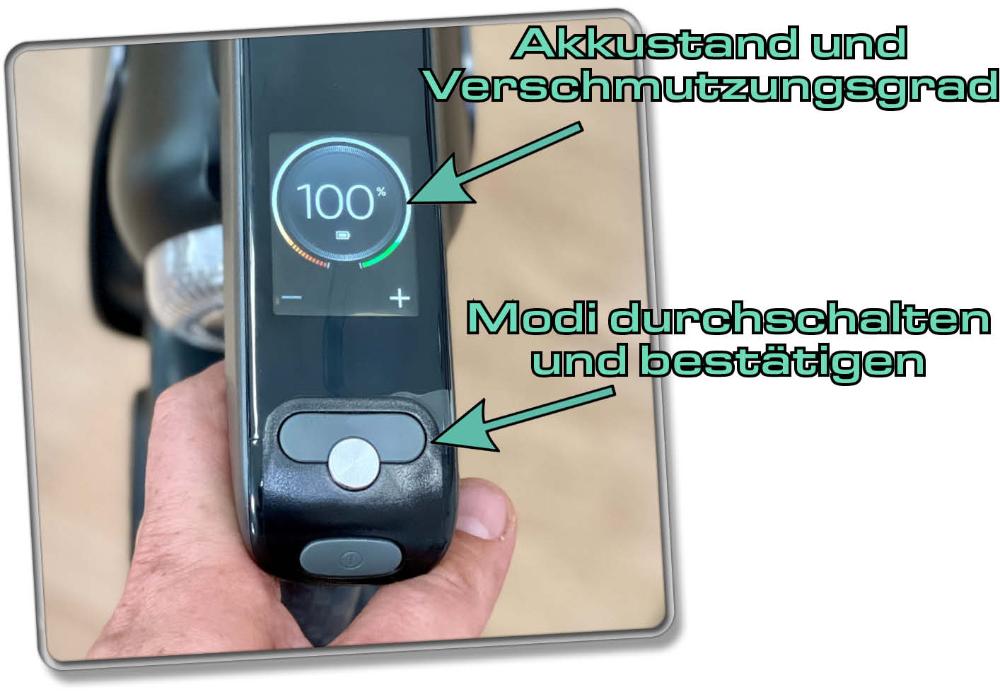 Über diese Tasten und diesem Bildschirm, wird der Philips 9000 Series AquaTrio Cordless gesteuert mit jedem Modul