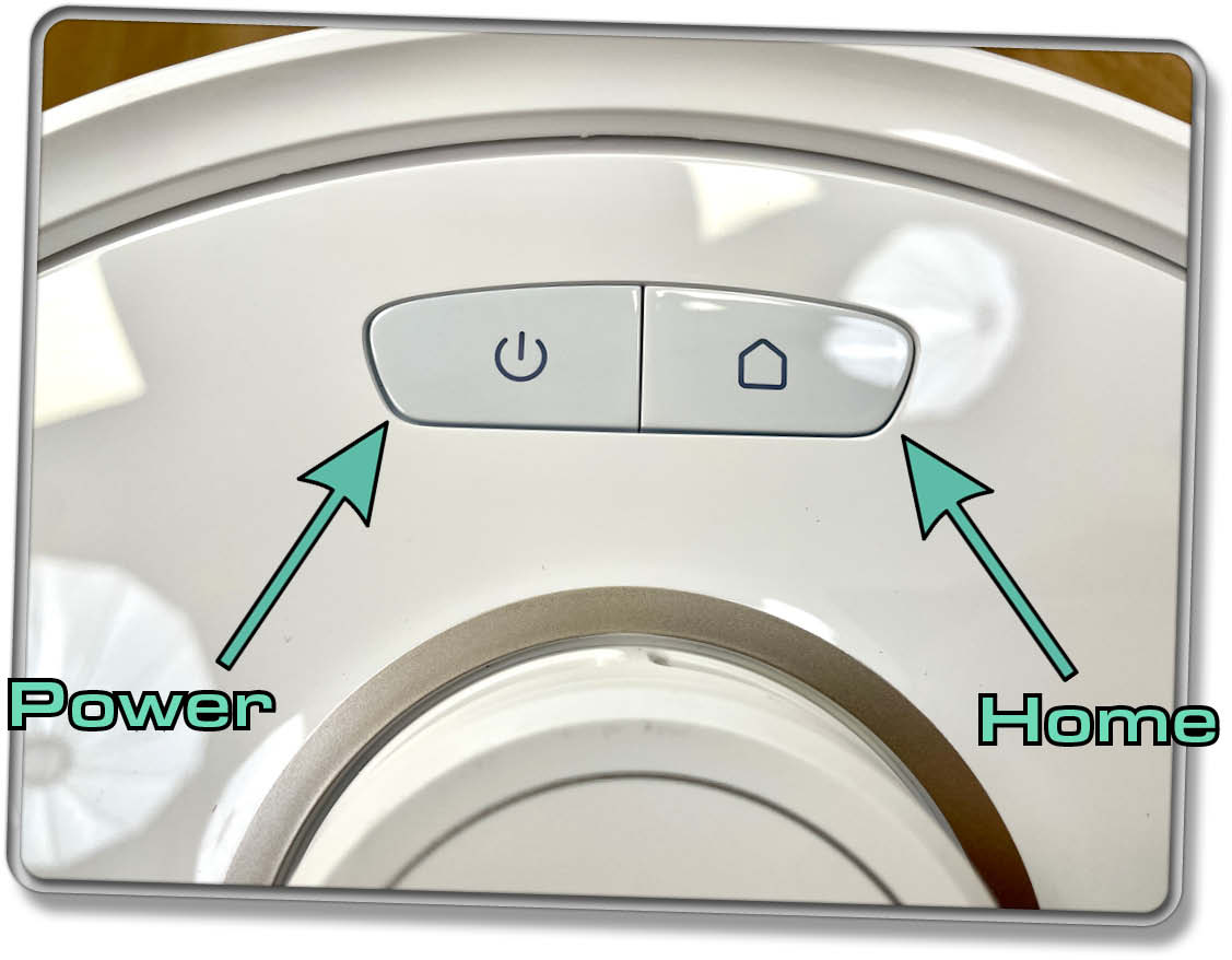 Über diese Bedienelemente kann man den Roborock Q Revo MaxV manuell steuern