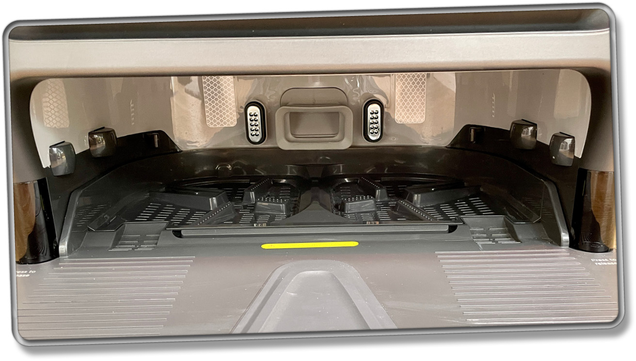 Die Trocknung der Wischmopps, wie auch die Wäsche, erfolgt in dieser Garage der Station