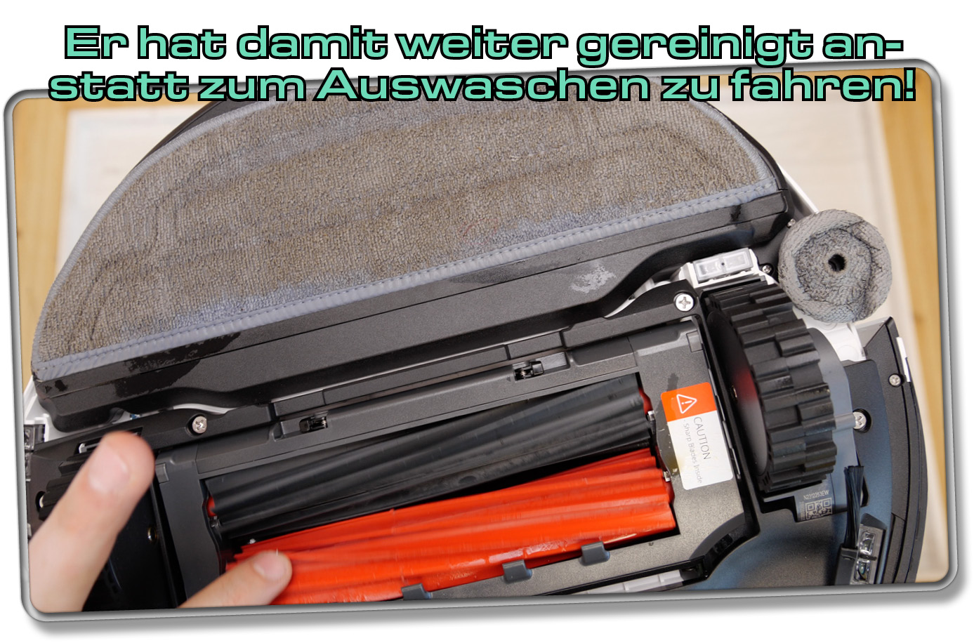 Leider ist der Roborock S8 MaxV Ultra nach seiner Fleckenerkennung nicht zum Auswaschen gefahren, sondern hat fleißig weiter gereinigt und somit die Nässe verteilt
