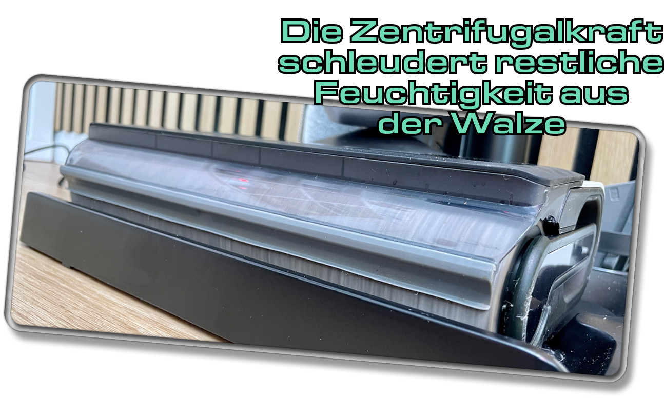 Die Zentrifugalkraft trocknet im Anschluss die Wischwalze