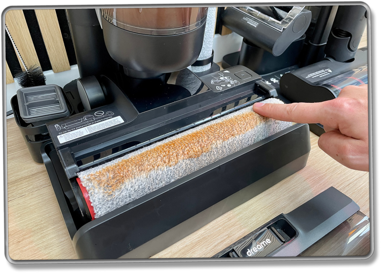 Wir schauen uns die Ladestation an