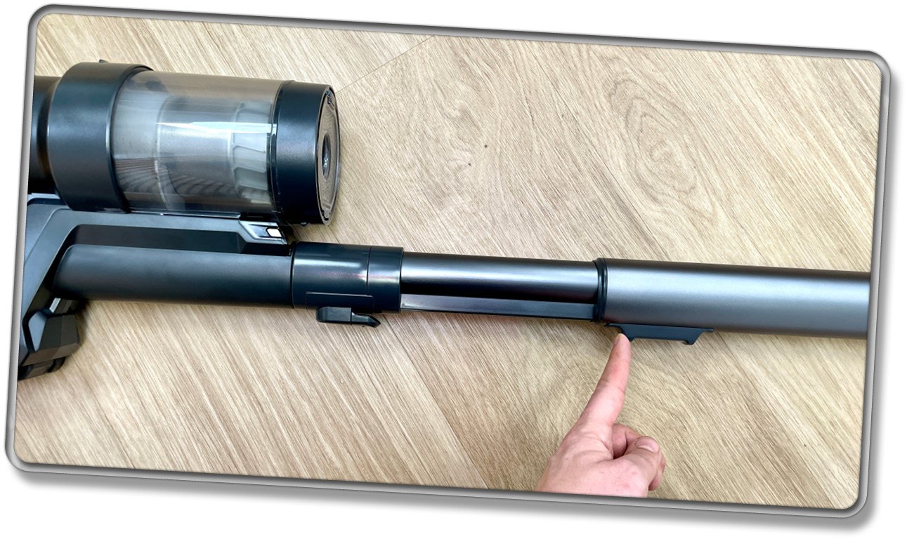 Auch im Saugrohr kann sich Schmutz dauerhaft festsitzen