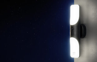 eufy Wall Light Cam S100