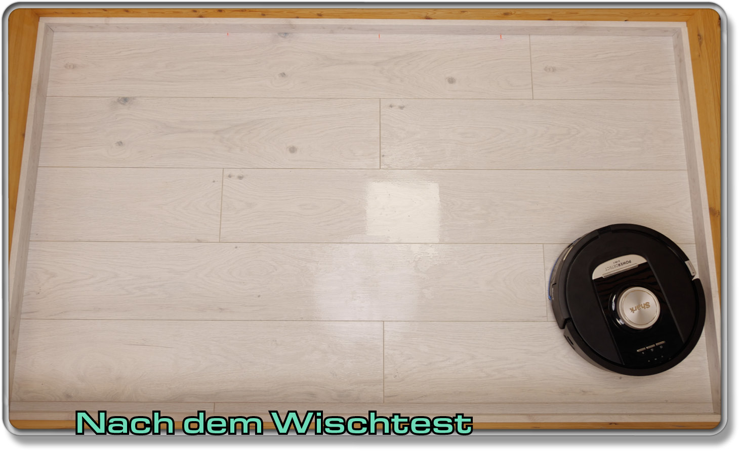 Der Shark PowerDetect 2-in-1 konnte erfolgreich hartnäckige Verschmutzungen lösen