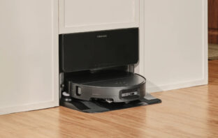 Roborock Saros 10 mit Wasseranschluss