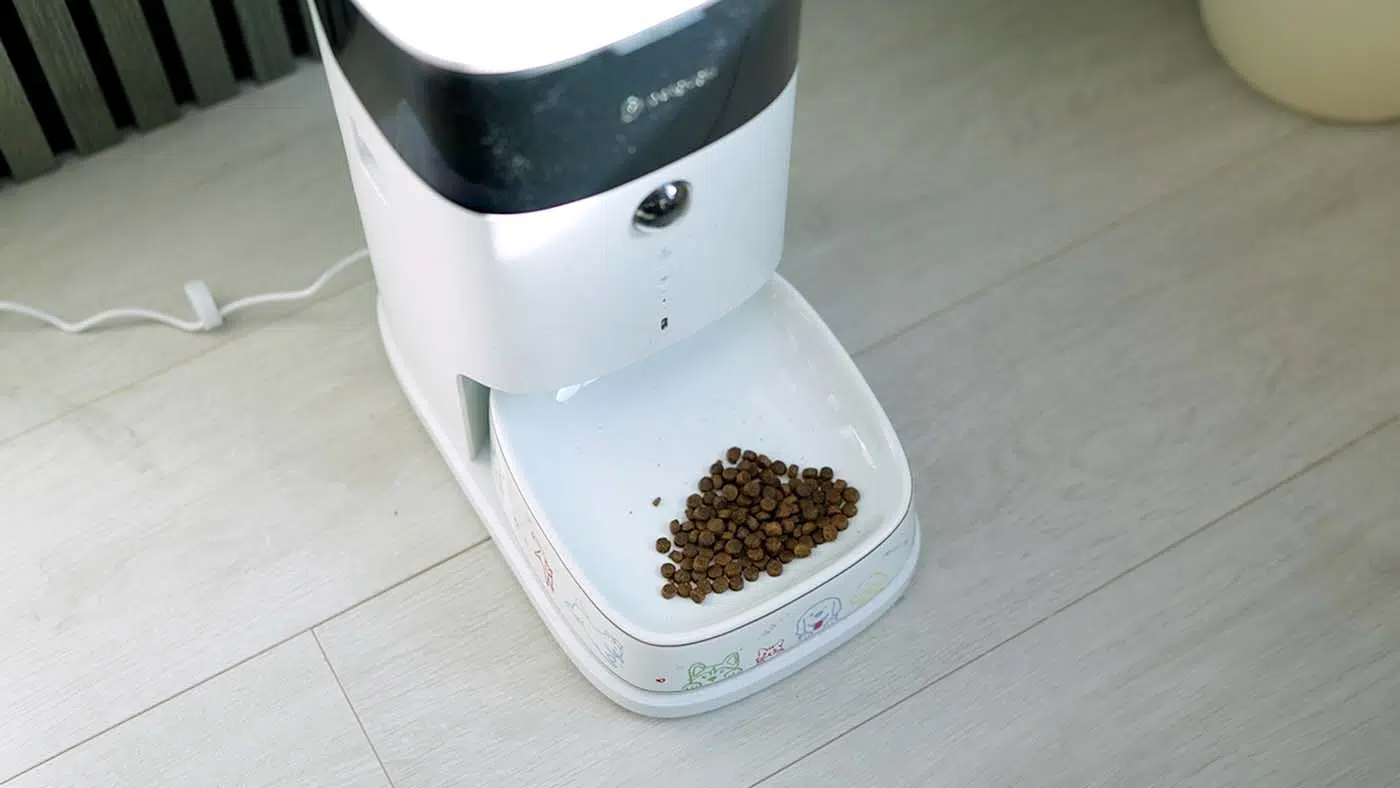 PawHut Futterautomat Katze Und Katzenbrunnen 2,5 L  Automatischer Futter-  Und Wasserspender Set Wei