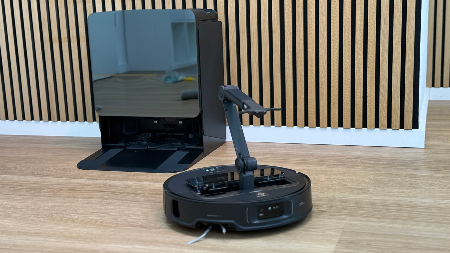 Roborock Saros Z70 - Wir haben den Saugroboter mit Greifarm getestet!