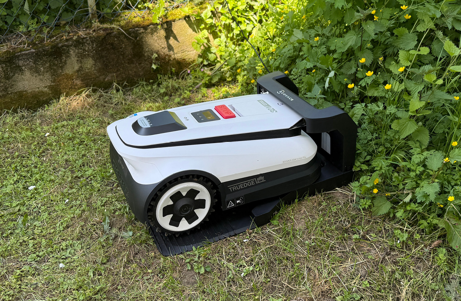 Das Finden eines Platzes für den ECOVACS GOAT A1600 RTK ist nicht so einfach und muss spezielle Kriterien erfüllen